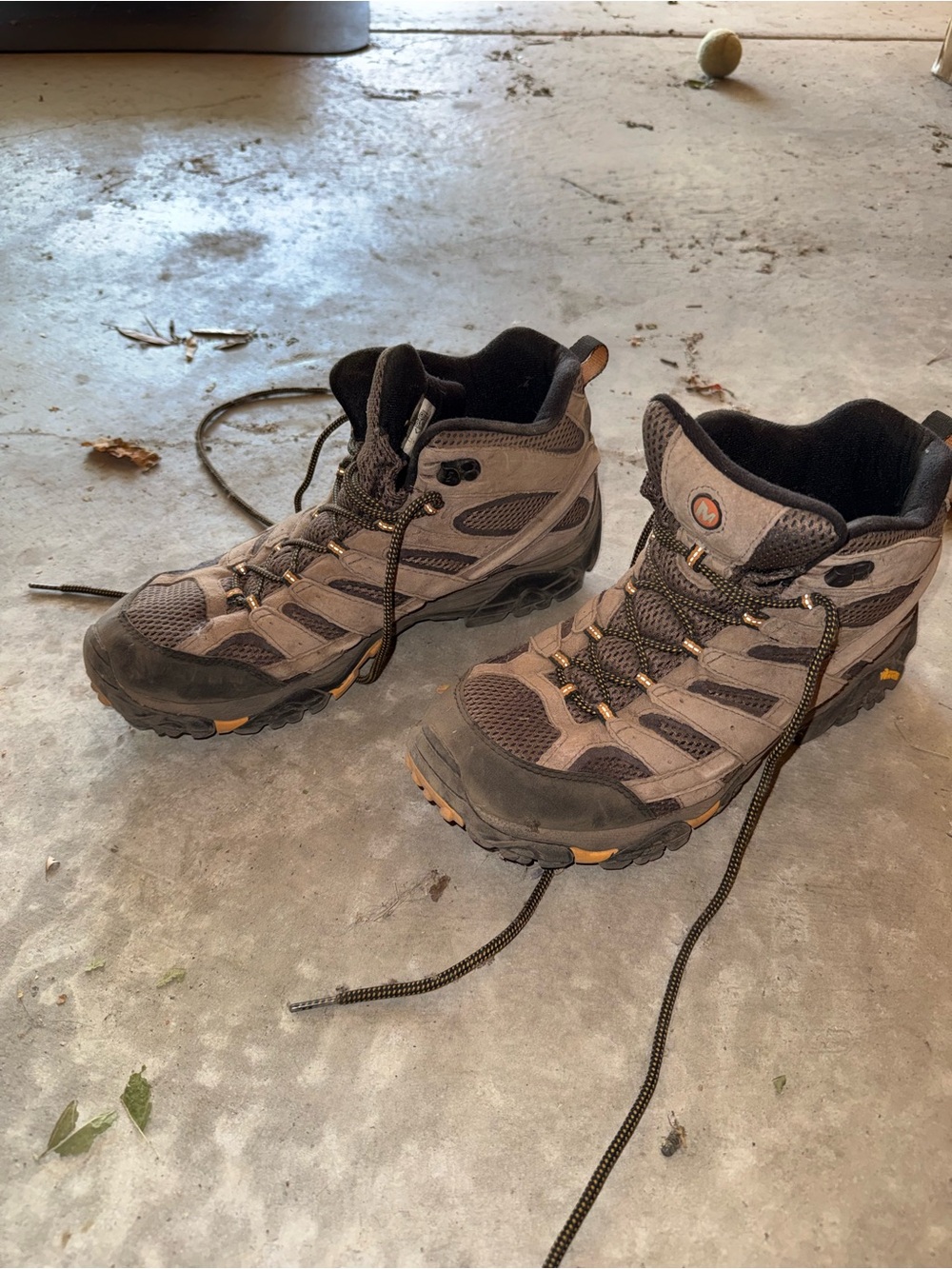 Men's Merrill Moab Hiking Boots - Durable Trail Footwear